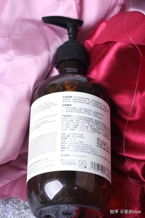 探索男士護(hù)膚套裝的科技密碼，讓肌膚屹立歲月無恙